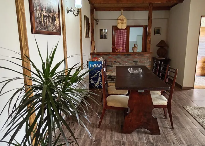 Etno Dusnik Gadzin Han